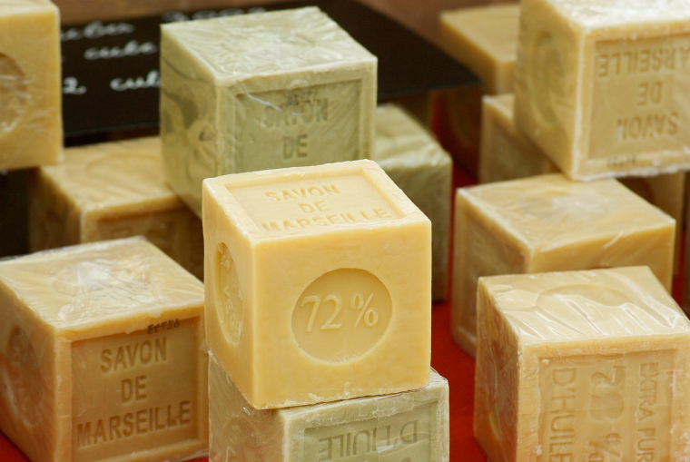 Le véritable savon de Marseille est très peu présent dans les rayons français. (illustration) (Pixabay / jackmac34)