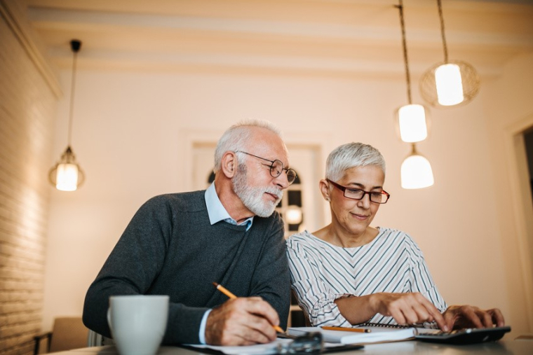 Succession : ce qu’il est intéressant de faire avant 70 ans (Crédit photo: Fotolia)