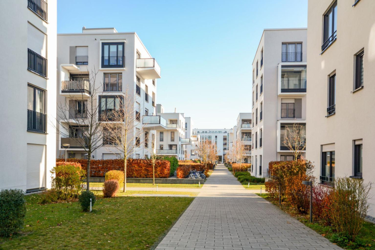À partir du 1er janvier 2024, les copropriétés doivent réaliser un DPE collectif. ( crédit photo : Shutterstock )
