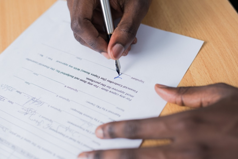 Pour les couples disposant d’un patrimoine conséquent, une stratégie consiste à souscrire plusieurs contrats d’assurance vie. (Illustration). (Cytonn Photography / Pexels)