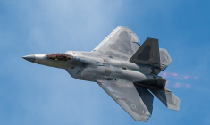Un F-22 de l'USAF (Crédit: Mikaela Smith / US Air Force)