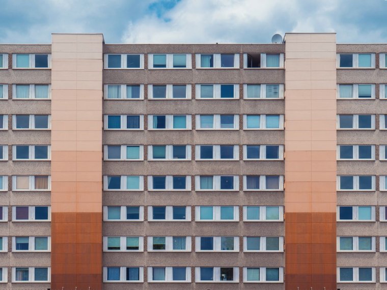 Le Bail Réel Solidaire (BRS) ouvre l'accession aux ménages les plus modestes (Crédits photo : Unsplash - Daniel von Appen )