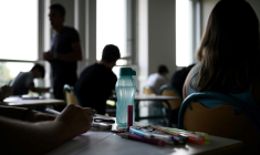 Dans un lycée de Bordeaux lors d'une épreuve du baccalauréat, le 15 juin 2022 ( AFP / PhiLippe LOPEZ )