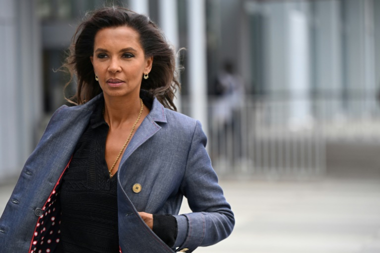 L'animatrice de télévision Karine Le Marchand, le 26 mai 2025 au tribunal correctionnel de Paris ( AFP / Leo VIGNAL )