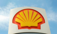 Le logo Shell sur une station-service à Londres