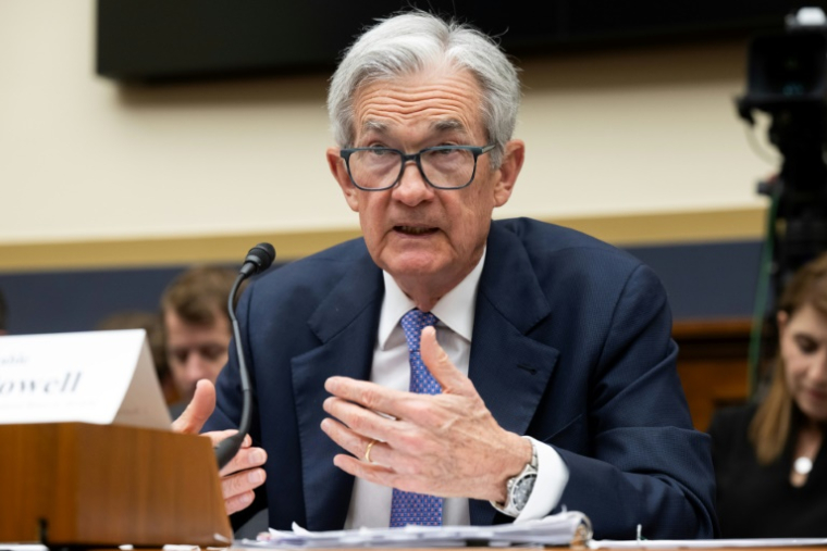 Le président de la banque centrale des États-Unis (Fed) Jerome Powell lors d'une audition devant la Commission financière de la Chambre des représentants, le 24 juin 2025 à Washington ( AFP / SAUL LOEB )