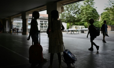 Les syndicats fustigent un manque de préparation de l'Education nationale face à la canicule et exigent "des mesures concrètes" pour adapter l'école au changement climatique ( AFP / Philippe LOPEZ )