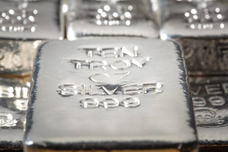Pourquoi investir dans l'argent ? / iStock.com - TooTH_PIK