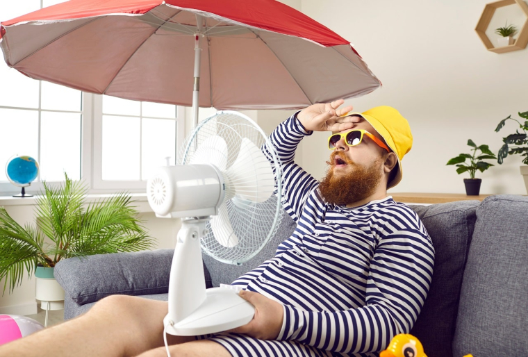 L'installation d'un climatiseur doit se faire en suivant des règles précises (Crédits: Adobe Stock)