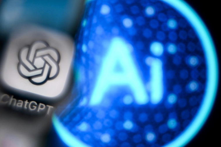 La Commission européenne a dévoilé le 10 juillet 2025 des recommandations pour encadrer les modèles d'intelligence artificielle les plus avancés, comme ChatGPT ( AFP / Kirill KUDRYAVTSEV )
