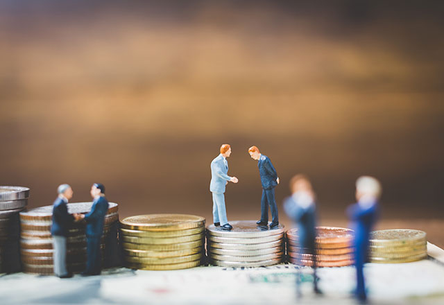Les décisions de placements ont aussi été affectées par des modifications dans la réglementation et la fiscalité de l'épargne. (crédit : Adobe Stock)