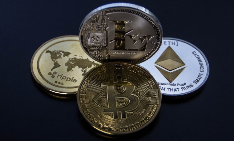 "Certains mettent en cause la raison d'être des cryptoactifs dans la mesure où leur valeur est souvent difficile à établir et semble plus reposer sur des phénomènes de spéculation que d'investissement. Cependant, on peut affirmer que les cryptoactifs apportent une vraie innovation au fonctionnement financier. " (Crédits photo : Pexels - Worldspectrum)