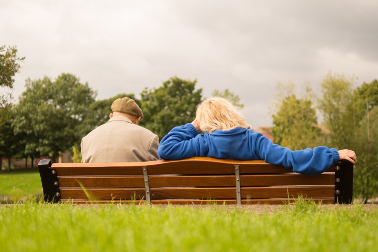 Les chèques-vacances sont désormais réservés aux agents publics et militaires encore en activité. (Photo d'illustration) (Skitterphoto / Pixabay)