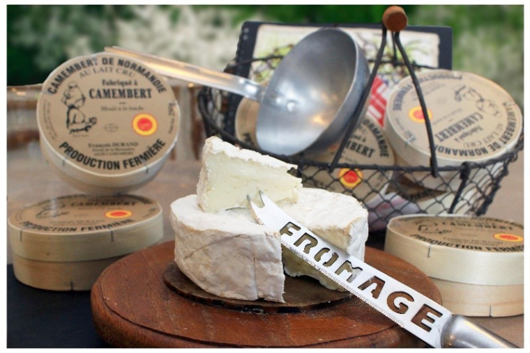 Camembert ornais de la fromagerie Durand dans la ville de Camembert