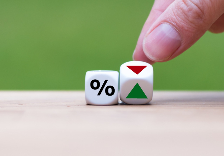 Si vous n'avez pas encore fait racheter ou renégocier votre emprunt immobilier, c'est peut-être le bon moment. (Crédit photo: © Fokussiert - stock.adobe.com)