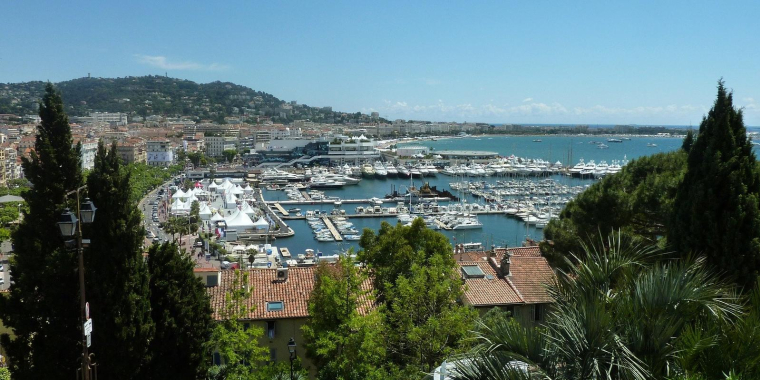 Le prix médian des transactions immobilières à Cannes est de 10 millions d'euros. (illustration) (Hermann / Pixabay)