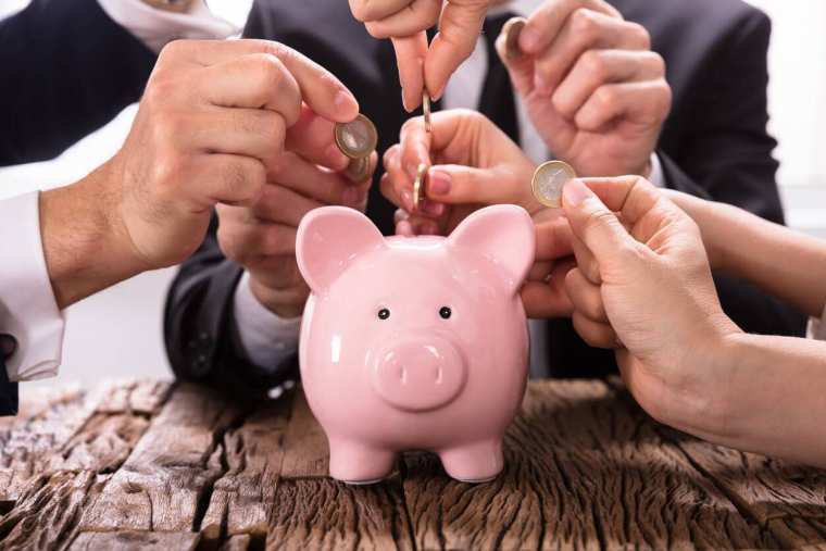 Quel montant épargner chaque mois pour concilier confort et avenir financier ? / iStock.com - sommart