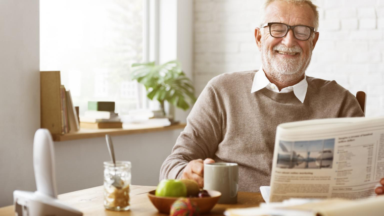 La pension de retraite des anciens salariés est constituée de la retraite de base et de la retraite complémentaire. crédit photo : Rawpixel.com/Shutterstock / Rawpixel.com