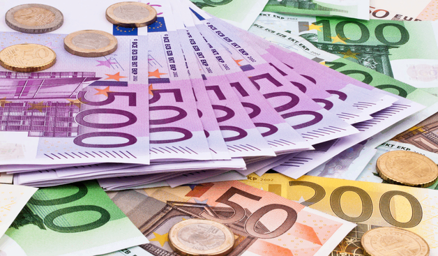 Pour Véronique Riches-Flores, l'affaiblissement de l'euro ne serait plus une solution pour améliorer les perspectives économiques européennes.