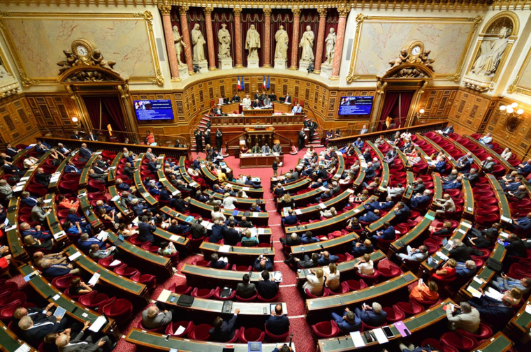 Le projet de loi de finances pour 2025, a été adopté par les sénateurs le 23/01/2025 (Crédit photo : Shutterstock)
