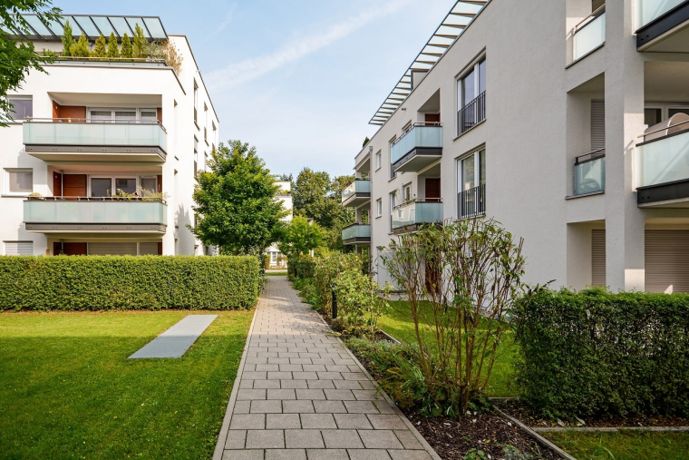Certains points sont à vérifier avant d'acheter un bien immobilier dans une copropriété (Crédits: Adobe Stock)