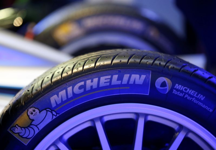 Un pneu de la marque Michelin