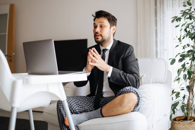 Le télétravail aurait augmenté la productivité - iStock-ozgurcankaya