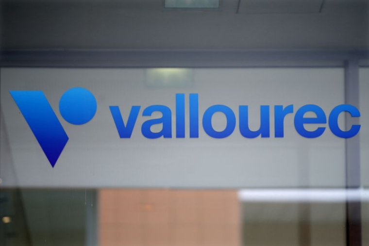 Le logo de Vallourec sur l'entrée de son siège