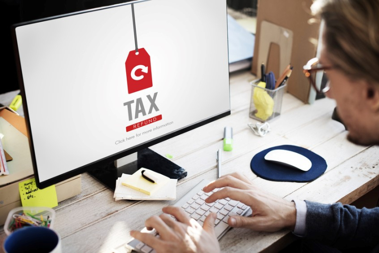 Bercy pourrait abaisser la première tranche d’impôt sur le revenu de 14% à 11% : les impacts pour les contribuables (Crédit photo: Fotolia)