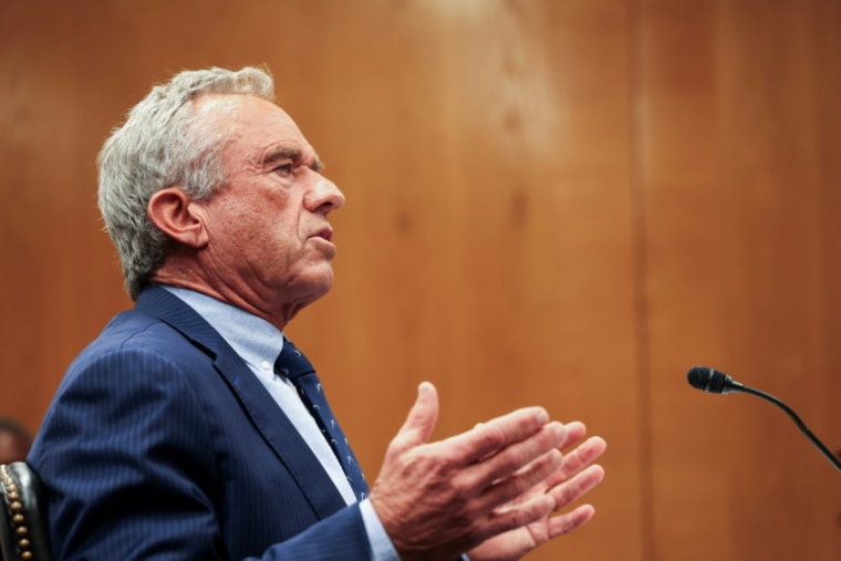 Le ministre américain de la Santé Robert Kennedy Jr., lors d'une audition devant un comité du Sénat à Washington DC, le 20 mai 2025 ( AFP / Alex WROBLEWSKI )
