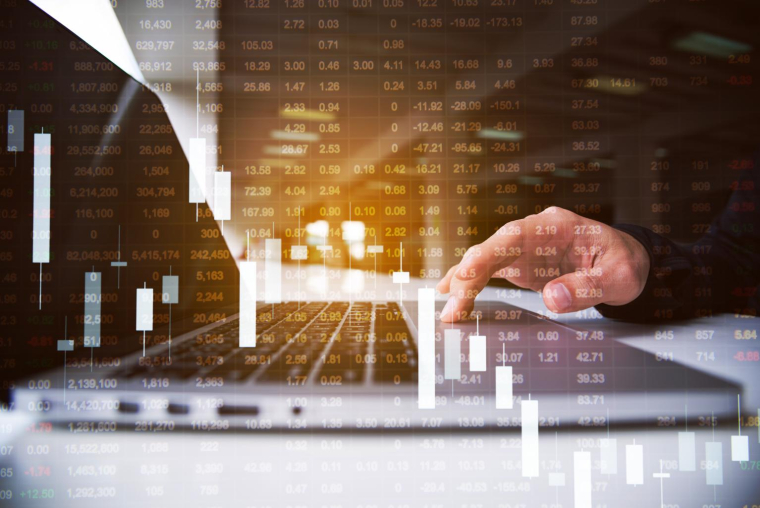 Les warrants sont des produits financiers émis par des établissements bancaires crédit photo : Zixp/Shutterstock / Zixp