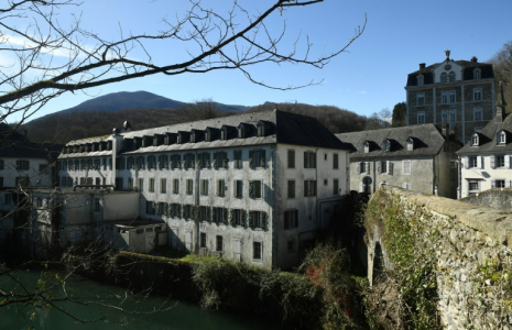 L'établissement catholique Notre-Dame-de-Bétharram, dans les Pyrénées-Atlantique, le 18 mars 2025 ( AFP / Gaizka IROZ )