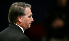 L'ancien président brésilien d'extrême droite Jair Bolsonaro sourit lors d'une audience de la Cour suprême, le 9 juin 2025 à Brasilia ( AFP / EVARISTO SA                   )