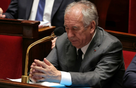 Le Premier ministre François Bayrou assiste à une séance de questions au gouvernement à l'Assemblée nationale, à Paris, le 25 juin 2025 ( AFP / Thomas SAMSON )