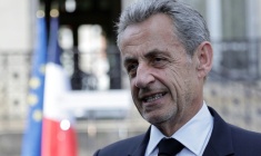 L'ancien président Nicolas Sarkozy à Villiers-sur-Marne, dans le Val-de-Marne, le 20 mai 2025 ( AFP / STEPHANE DE SAKUTIN )