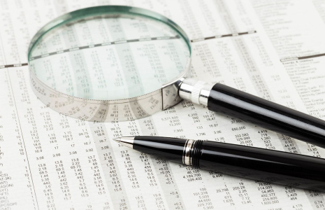 Les ETF sont des fonds d'investissement cotés en Bourse. Un ETF va chercher à reproduire la performance d'un indice boursier. (Crédit photo : Adobe Stock)