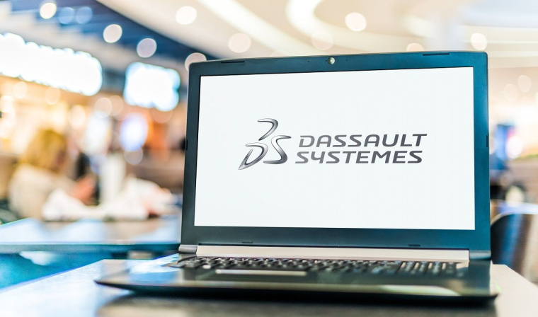 Un ordinateur portable affichant le logo de Dassault Systèmes. (crédit photo : Adobe Stock / )