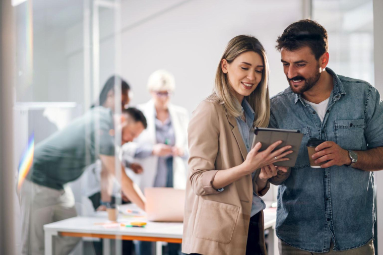 Les obligations sont des emprunts utilisés par les États ou les entreprises pour lever des fonds. Les investisseurs prêtent de l’argent en échange de coupons d’intérêts et récupèrent leur capital à l’échéance. ( crédit photo : Shutterstock )