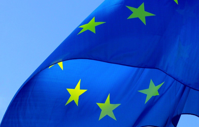 drapeau union européenne (Crédits: Pixabay - pixel2013)