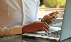 Enregistrer ses coordonnées bancaires sur Internet est une pratique risquée. (illustration) (Rostichep / Pixabay)
