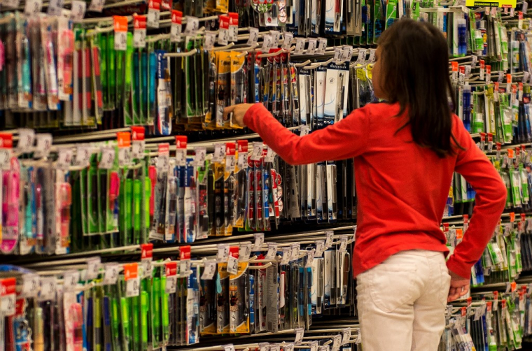 Le prix des fournitures scolaires augmente de 11,3% pour la rentrée 2023. ( AFP / PHILIPPE HUGUEN )