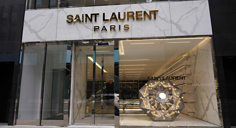 Saint Laurent, deuxième maison de luxe du groupe, donne satisfaction avec une croissance de 7%.. (© AFP)