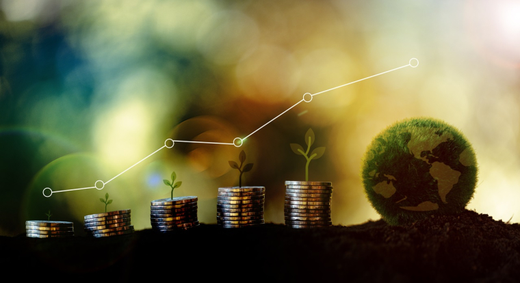 En Europe, la densité des réglementations transforme les acteurs économiques en agents de conformité, avec des obligations de publication d'informations sur la durabilité des produits financiers et des stratégies d'entreprises, mobilisant des ressources considérables. (crédit : Adobe Stock)