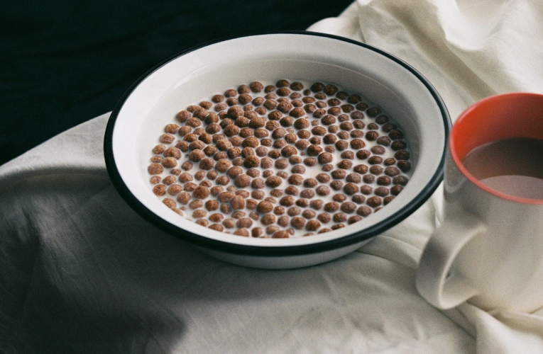 La nouvelle formule des Chocapic contiendra mois de sucre, de sel et de chocolat. (illustration) (sanjinerpa1 / Pixabay)