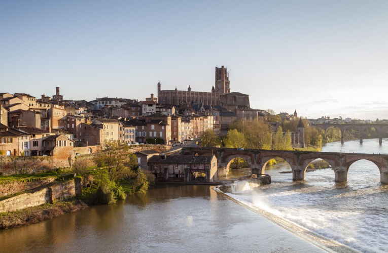 Albi est une ville méconnue qui mérite pourtant qu’on s’y arrête. crédit photo : Getty Images