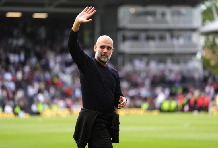 Pep Guardiola : « Avec l'année que nous avons vécue à City, en Espagne, j'aurais déjà été licencié »