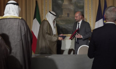 Macron assiste à une cérémonie de signature d'accords avec le Koweït