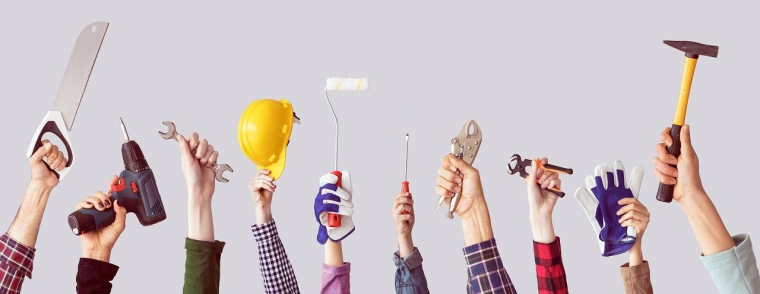 Profitez des beaux jours pour entretenir votre maison (Crédits photo : Adobe Stock - )