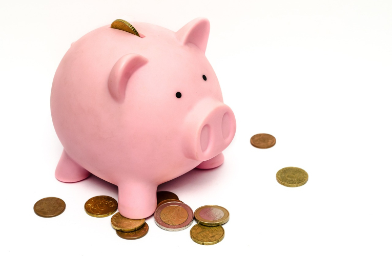 Certaines grandes marques sont plébiscitées par les ados lors de leurs achats. (illustration) (Skitterphoto / Pixabay)