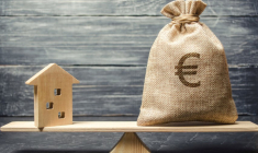 Une affaire de succession soulève la question de savoir si les travaux financés par un usufruitier peuvent être considérés comme une donation au nu-propriétaire. (Crédit photo : 123RF)